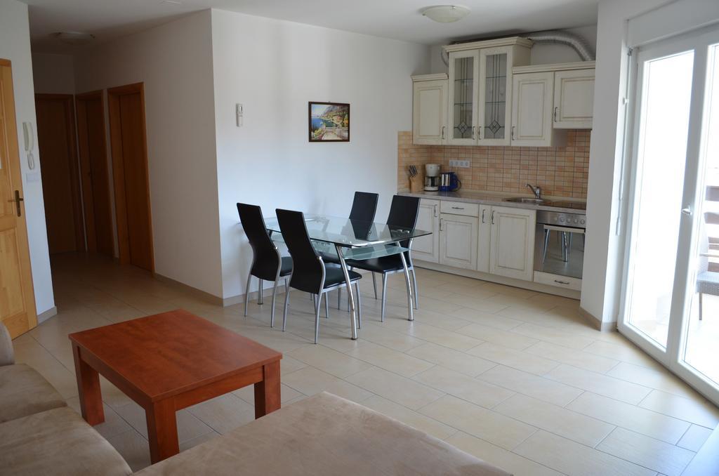Apartments Buljan Baška Habitación foto